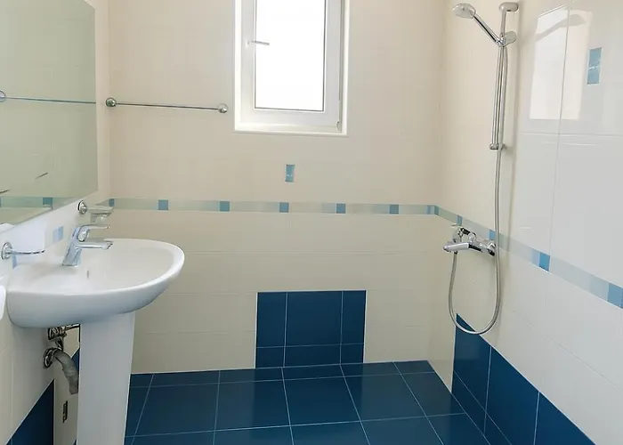 Szálloda Avis Szandanszki